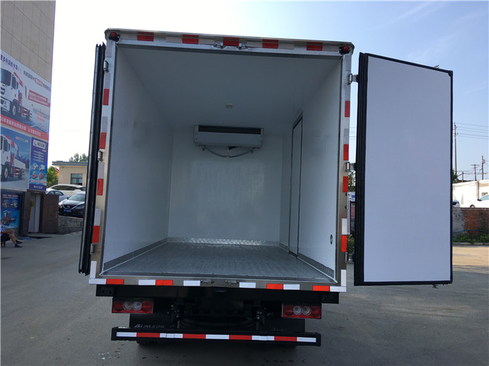 福田欧马可S3（4.2米）冷藏车