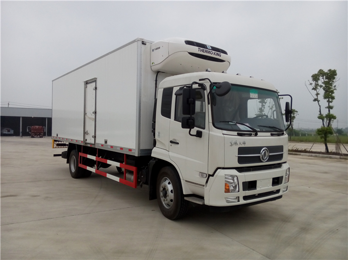 东风天锦（7.6米）冷藏车