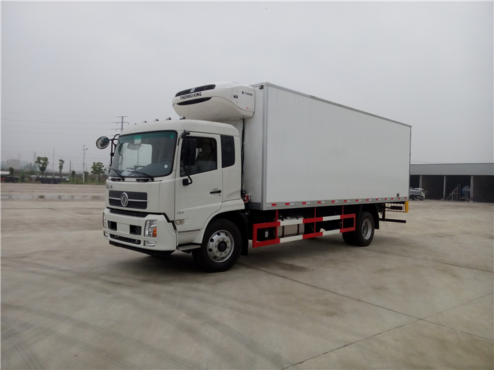 东风天锦（7.6米）冷藏车