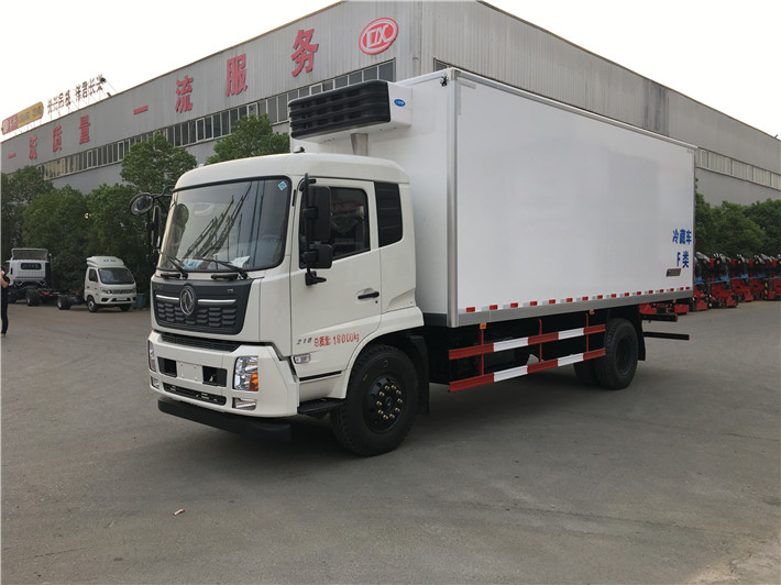 （国六）东风天锦6米6冷藏车