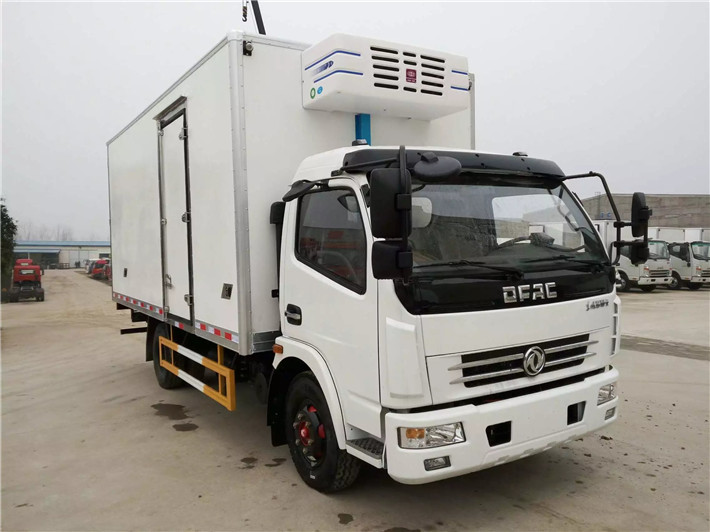 东风多利卡（5.2米）冷藏车