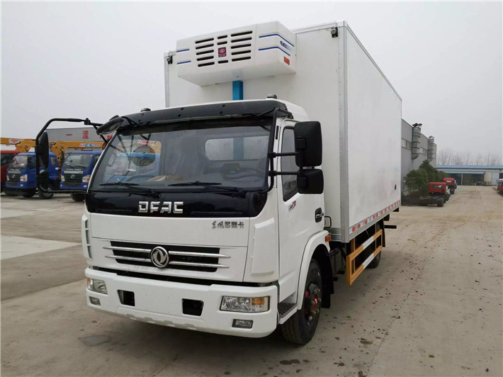 东风多利卡（5.2米）冷藏车