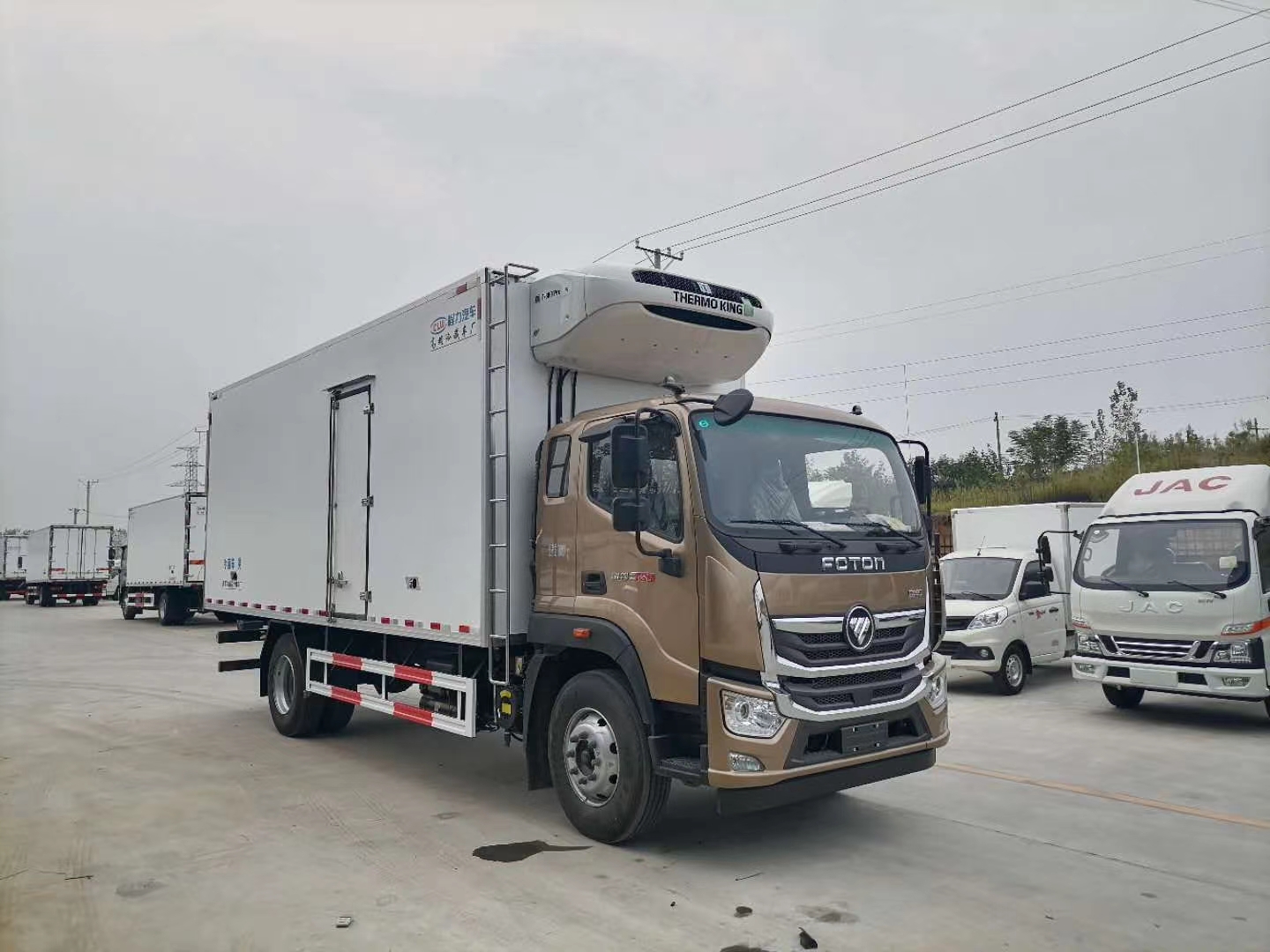 （国六）福田奥铃6米8冷藏车
