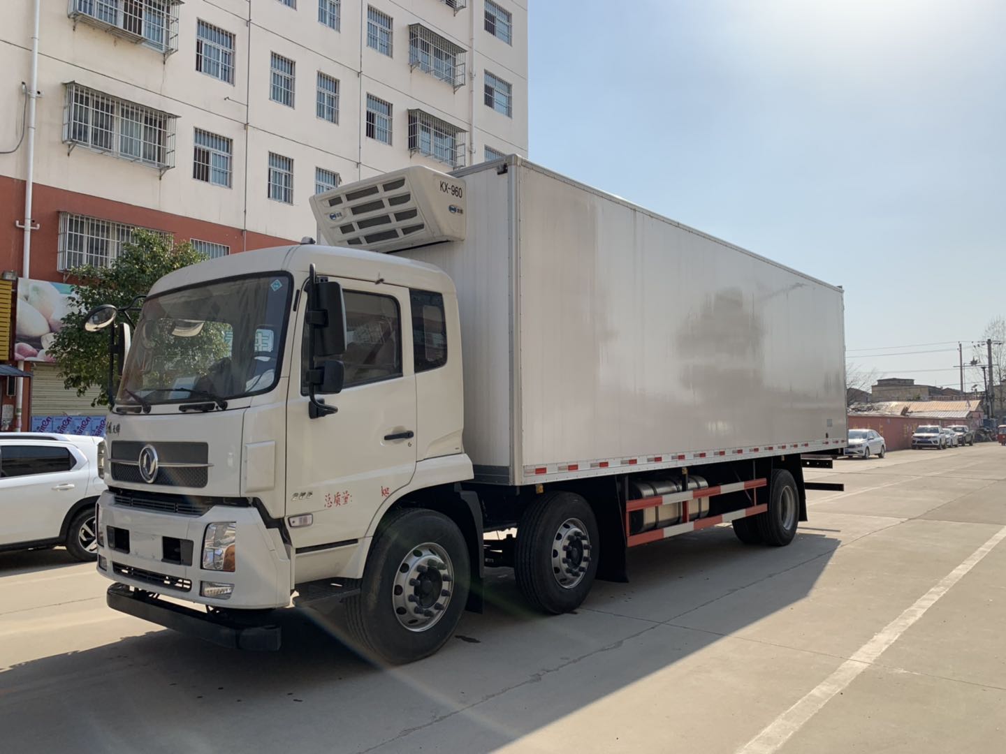 东风天锦（8.6米）冷藏车