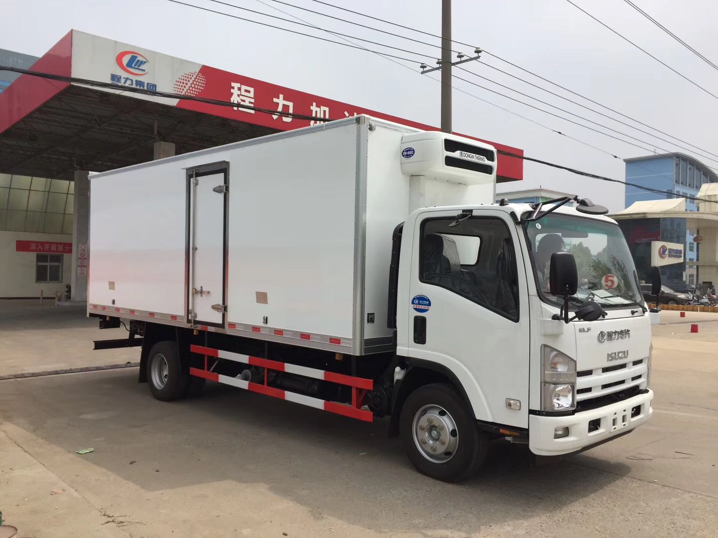 五十铃（5.9米）冷藏车