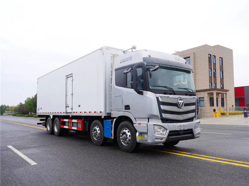 福田EST前四后八9.6米冷藏车