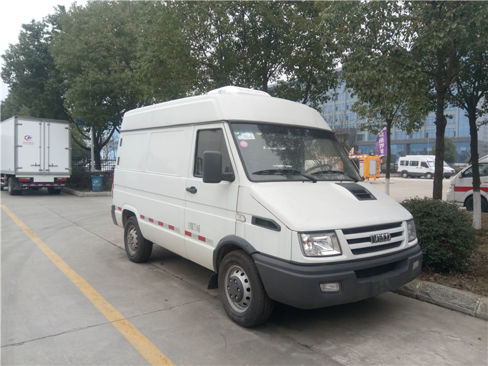 依维柯药品运输冷藏车