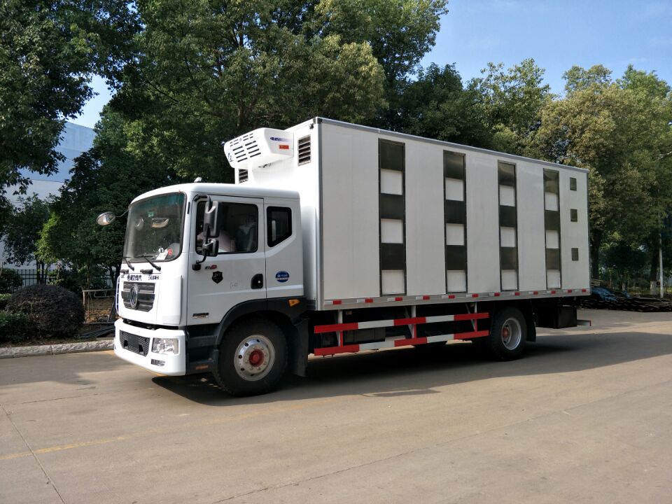 东风D9恒温运猪车