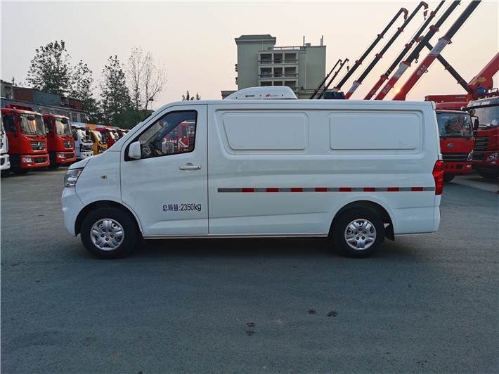 长安面包冷藏车