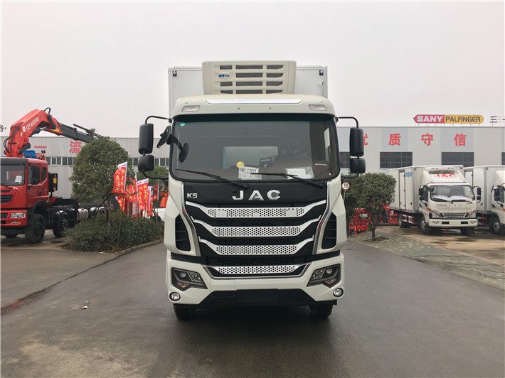江淮格尔发6.8米冷藏车
