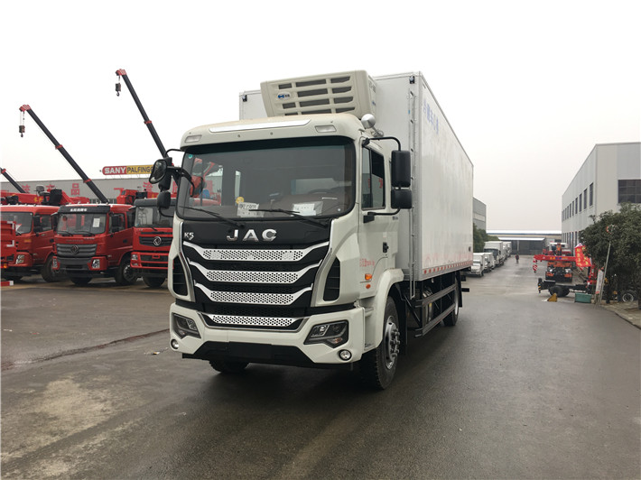 江淮格尔发6.8米冷藏车