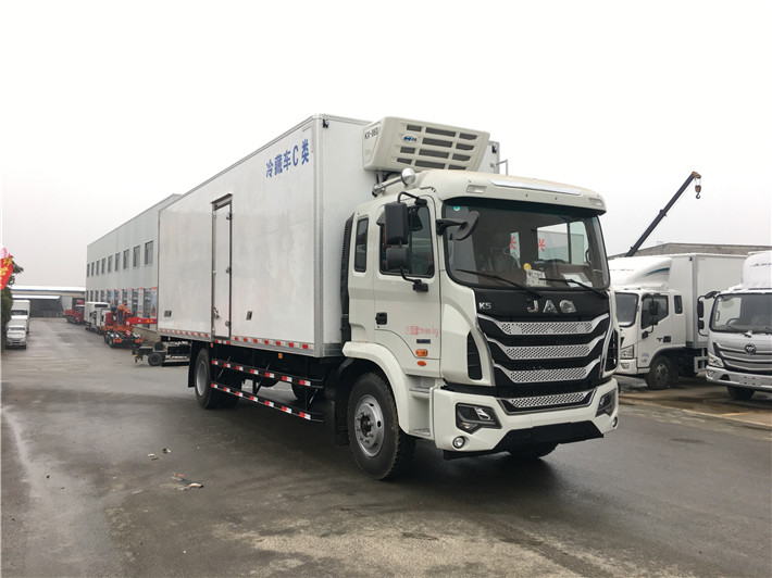 江淮格尔发6.8米冷藏车