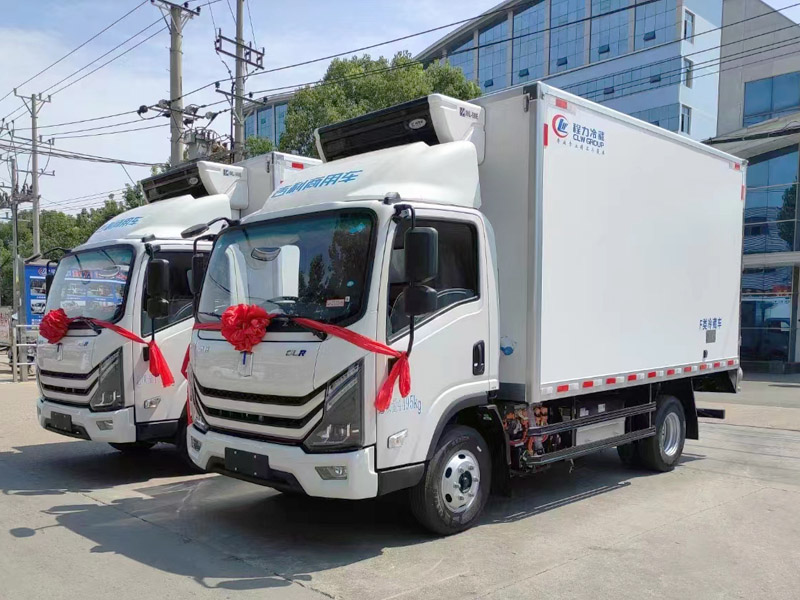 新能源吉利绿牌（4.2米）冷藏车