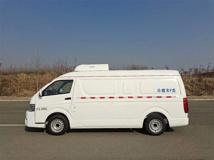 吉利新能源纯电动面包冷藏车